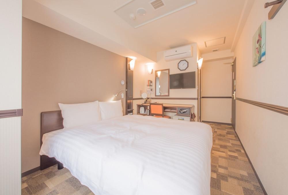 Toyoko Inn Toyama-Eki Shinkansen-Guchi No.2 Zewnętrze zdjęcie
